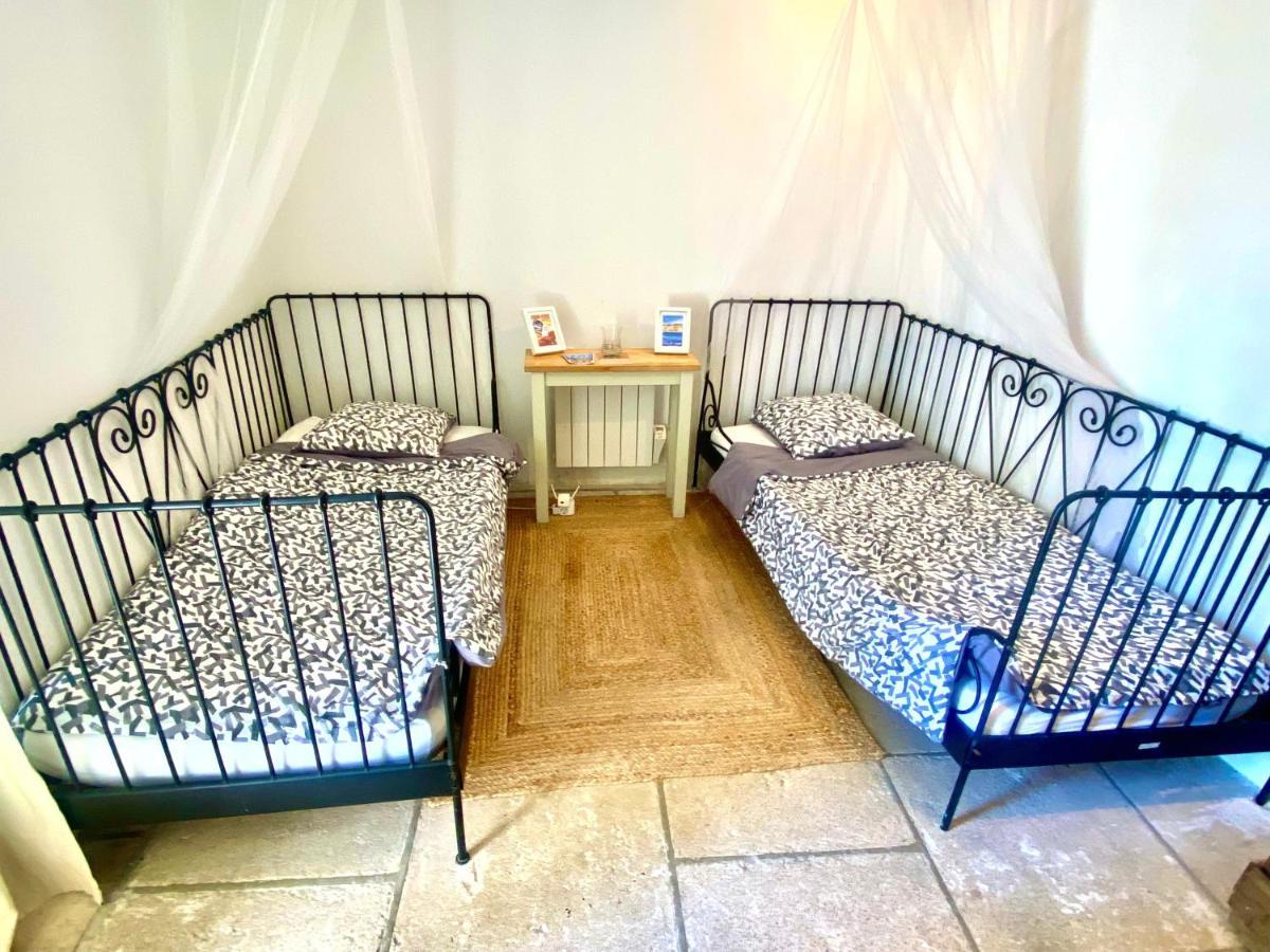 Auberge De La Croix Du Pape エズ エクステリア 写真