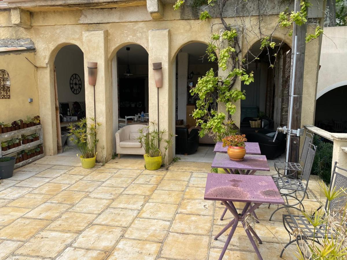 Auberge De La Croix Du Pape エズ エクステリア 写真